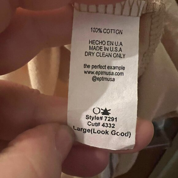 🐻Size L - EPTM - NWT Short Sleeve Knit Pullover w/Zipper Trim - Picture 6 of 7